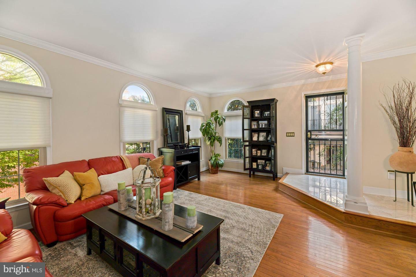 Property Photo: 3900 Charles Avenue VA 22305