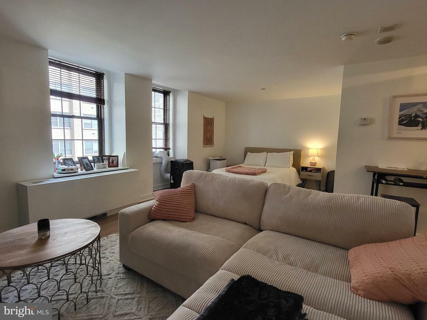 219 S 18th Street 29 703  Philadelphia PA 19103 photo