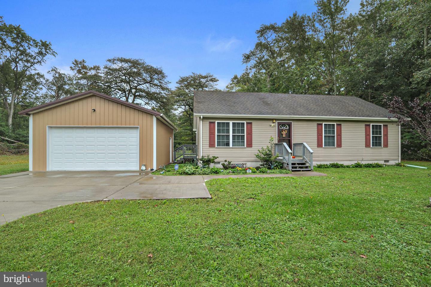 Property Photo: 1210 Hollering Hill Road DE 19934