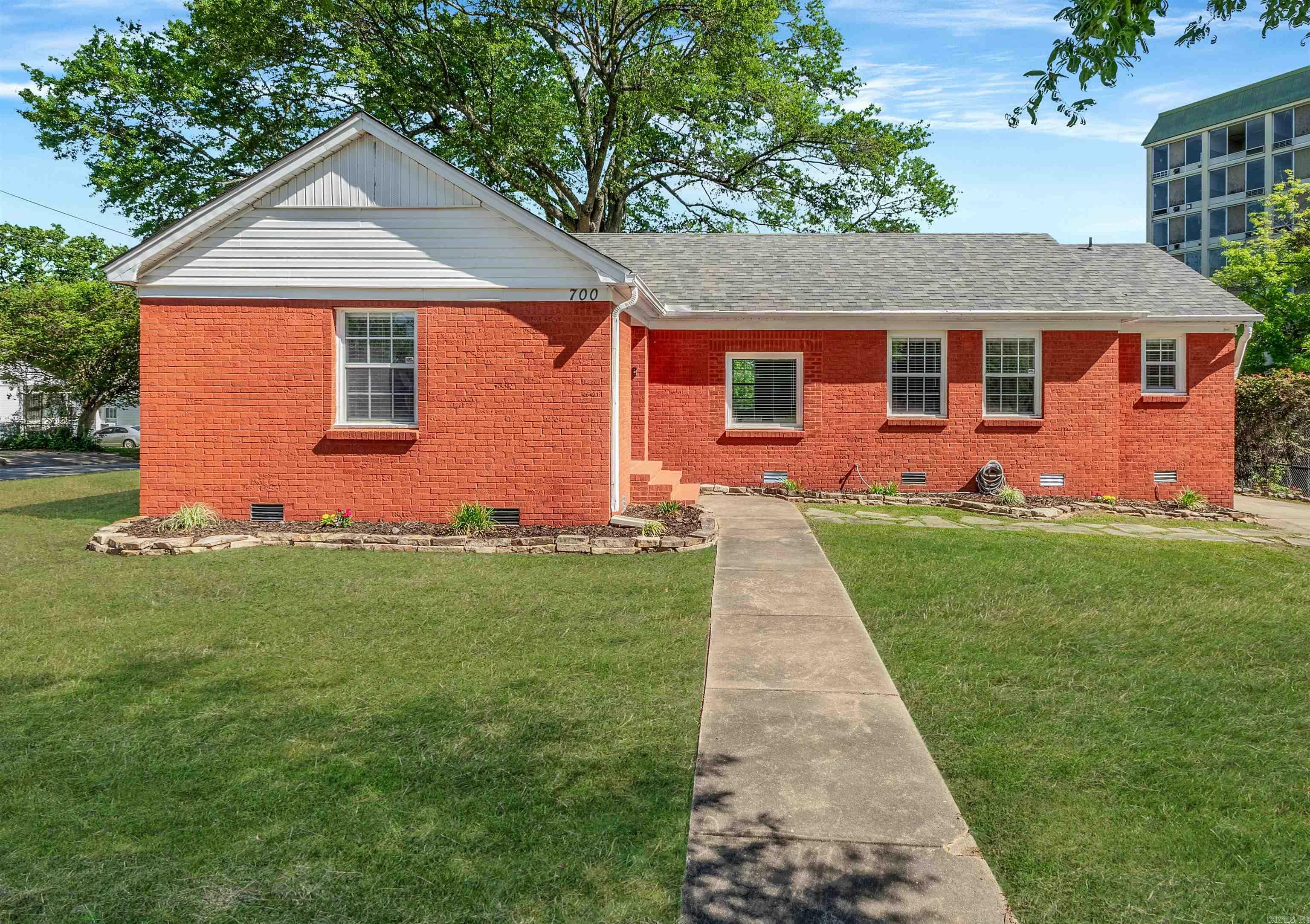 Property Photo: 700 E 21st Street AR 72206