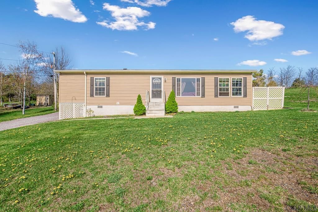 Property Photo: 1070 Huckleberry Hwy PA 15926