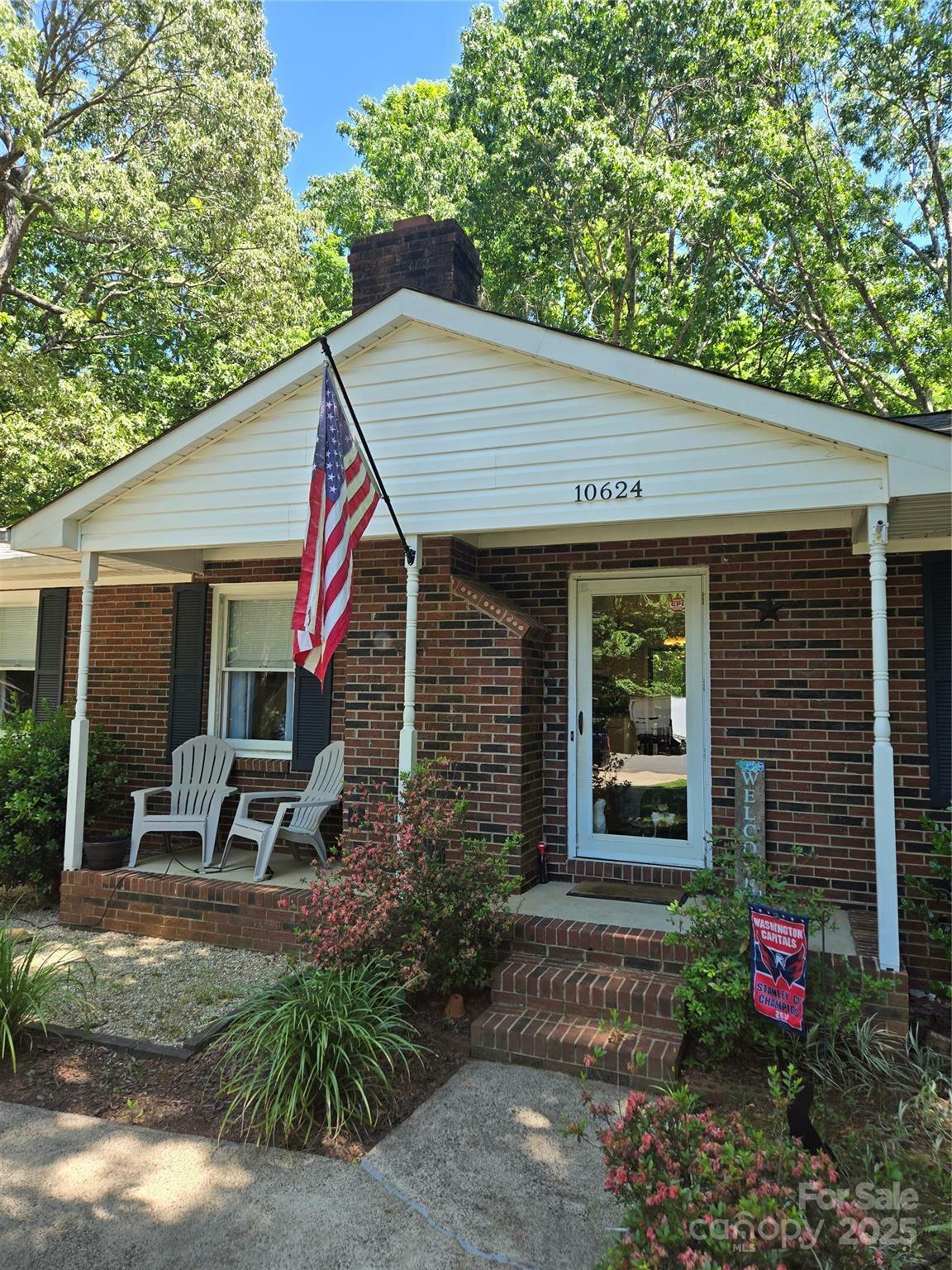 Property Photo: 10624 Wood Meadow Drive NC 28227