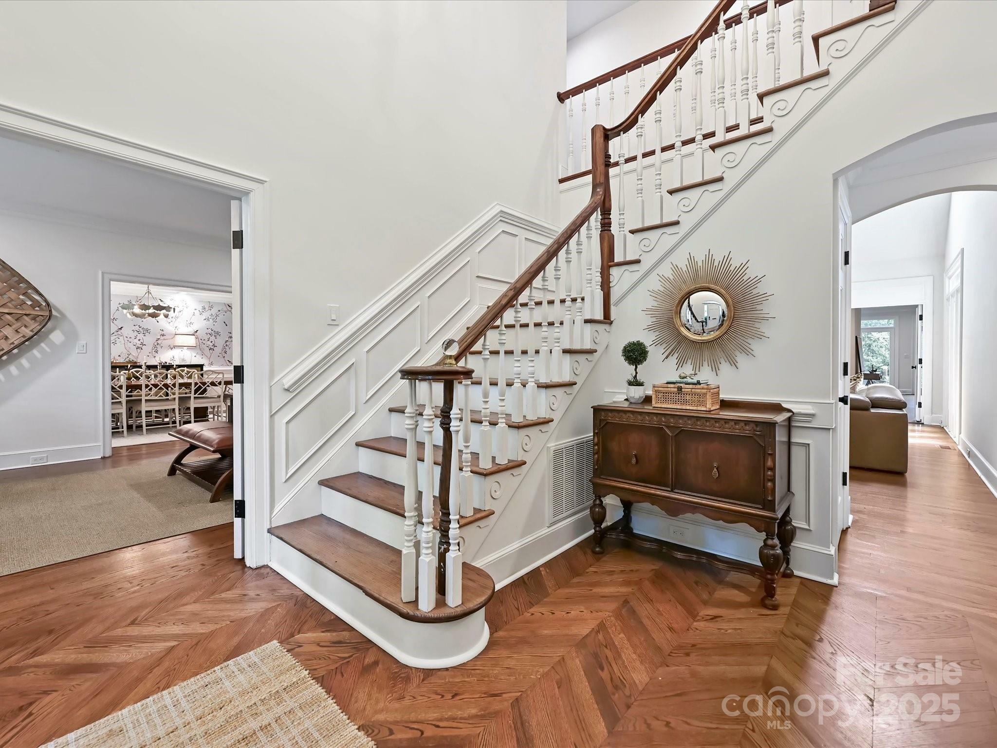 Property Photo: 2417 Calais Place NC 28211
