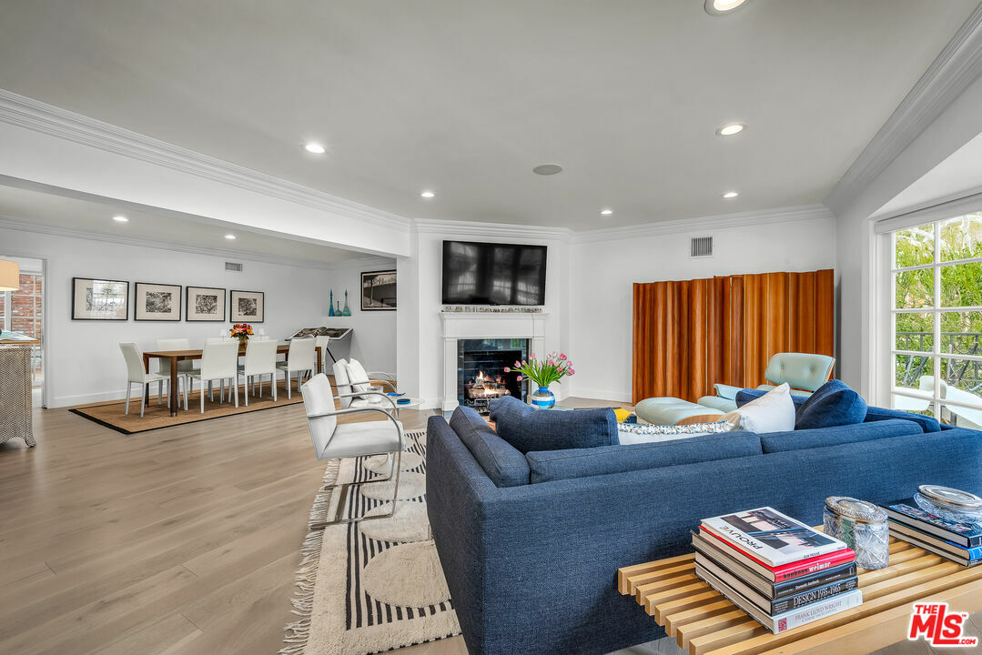 751 Westholme Ave  Los Angeles CA 90024 photo