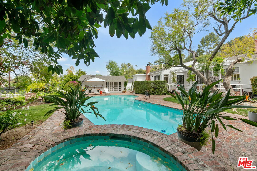 Property Photo: 17949 Karen Dr CA 91316
