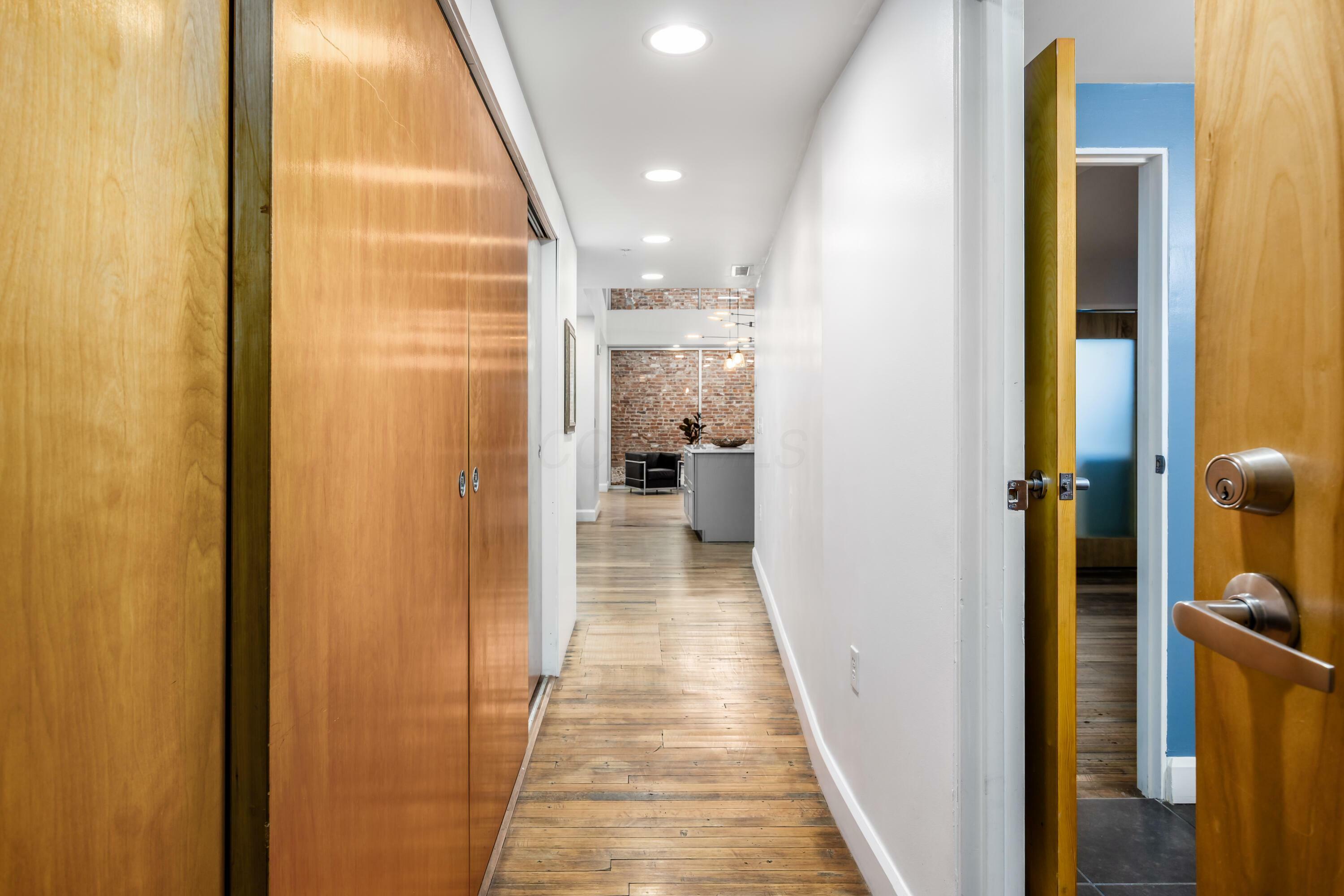 Property Photo: 106 N High Street OH 43215