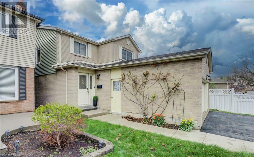 Property Photo: 3210 Anderson Crescent ON L5N 2Y5