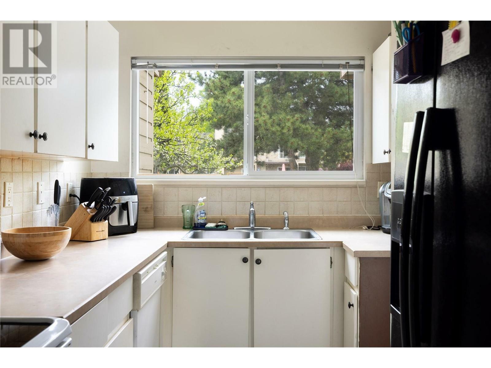 Property Photo: 5300 25 Avenue 28 BC V1T 6R4
