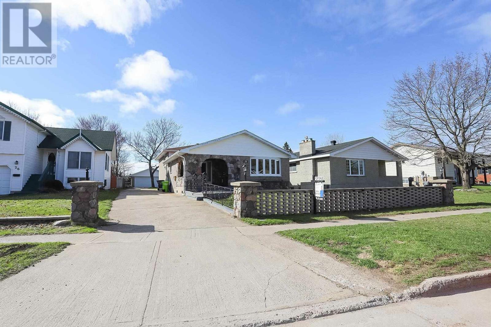 Property Photo: 28 Robin St ON P6A 5X9