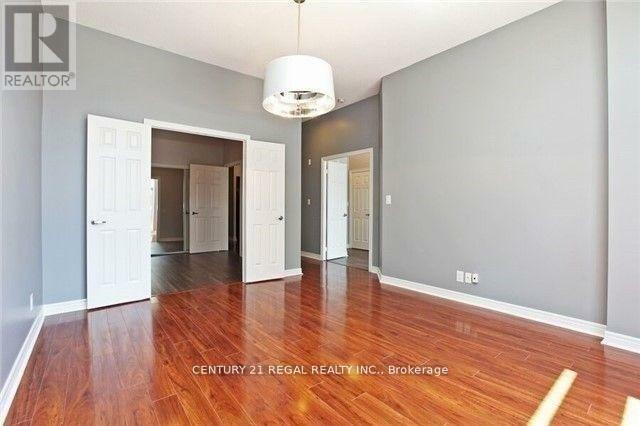 Property Photo: 225 Wellesley Street East 105 ON M4X 1X8