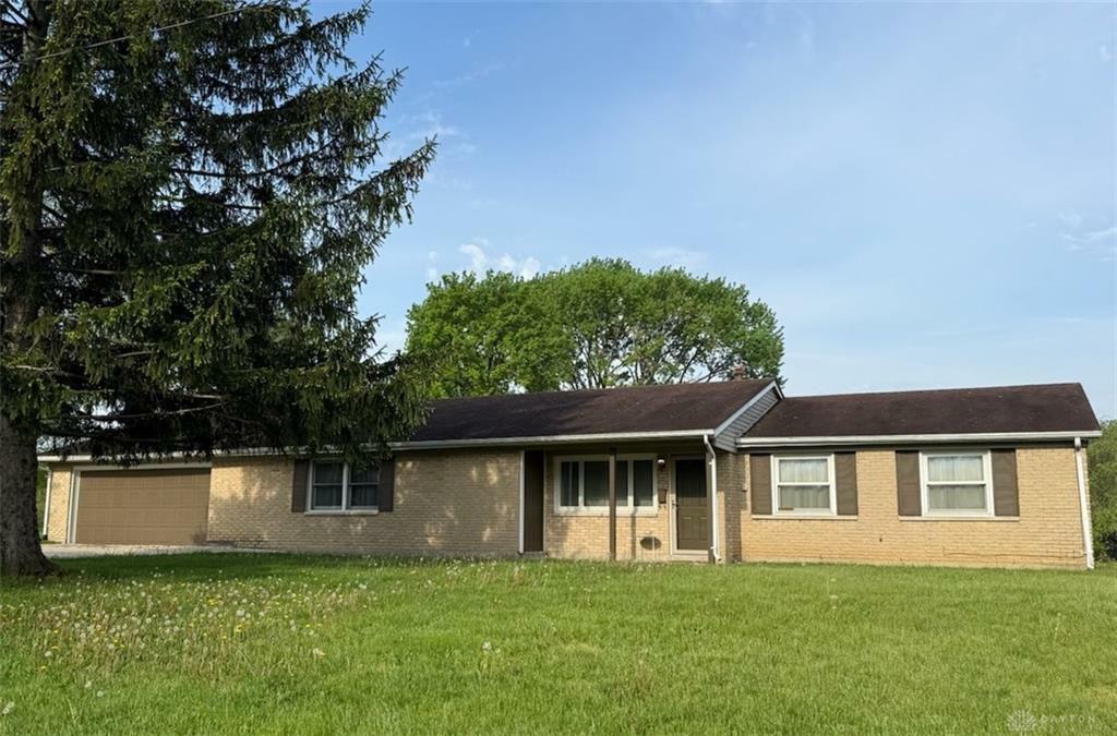 Property Photo: 2720 Shelburne Lane OH 45430