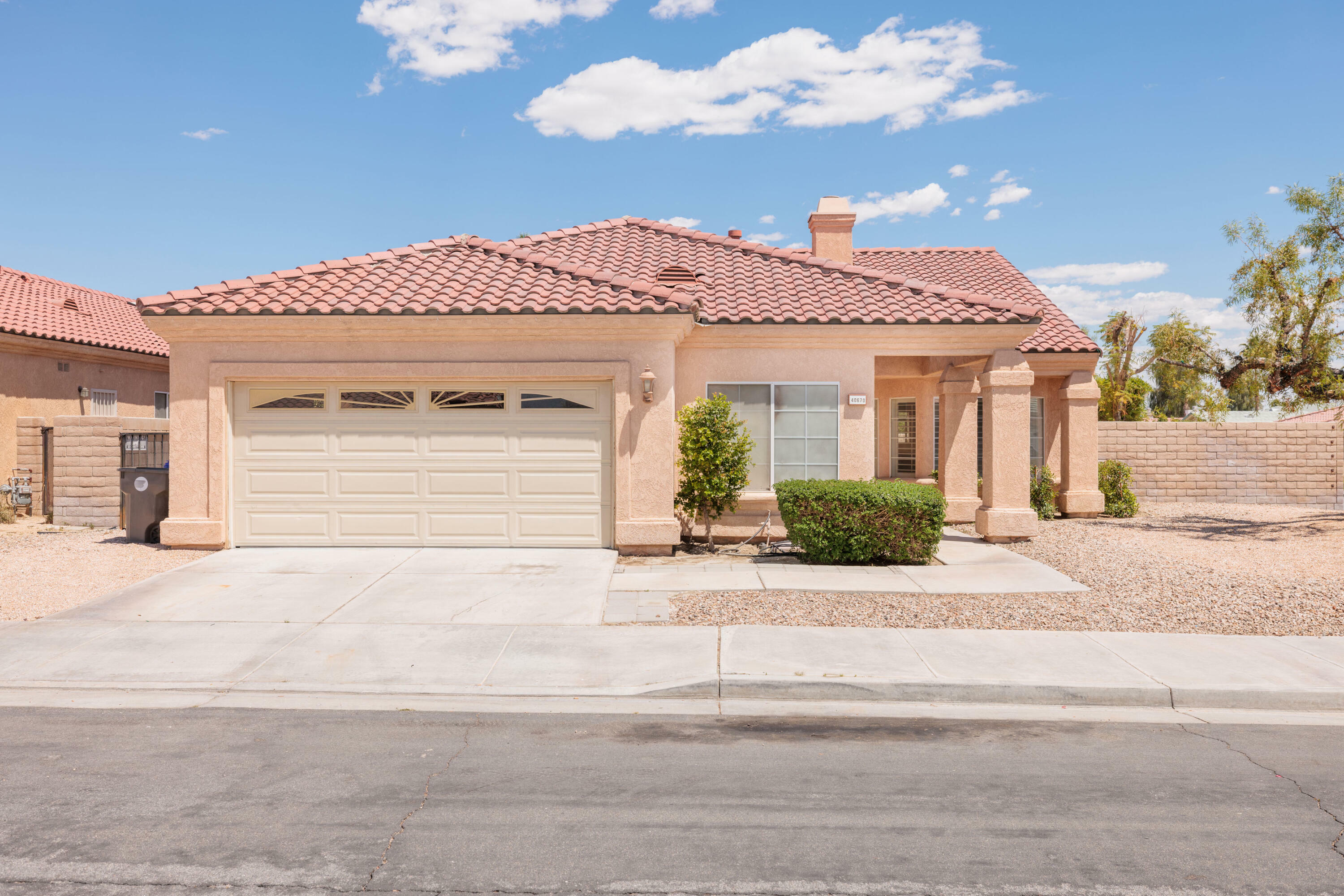 Property Photo:  40670 Posada Court  CA 92270 