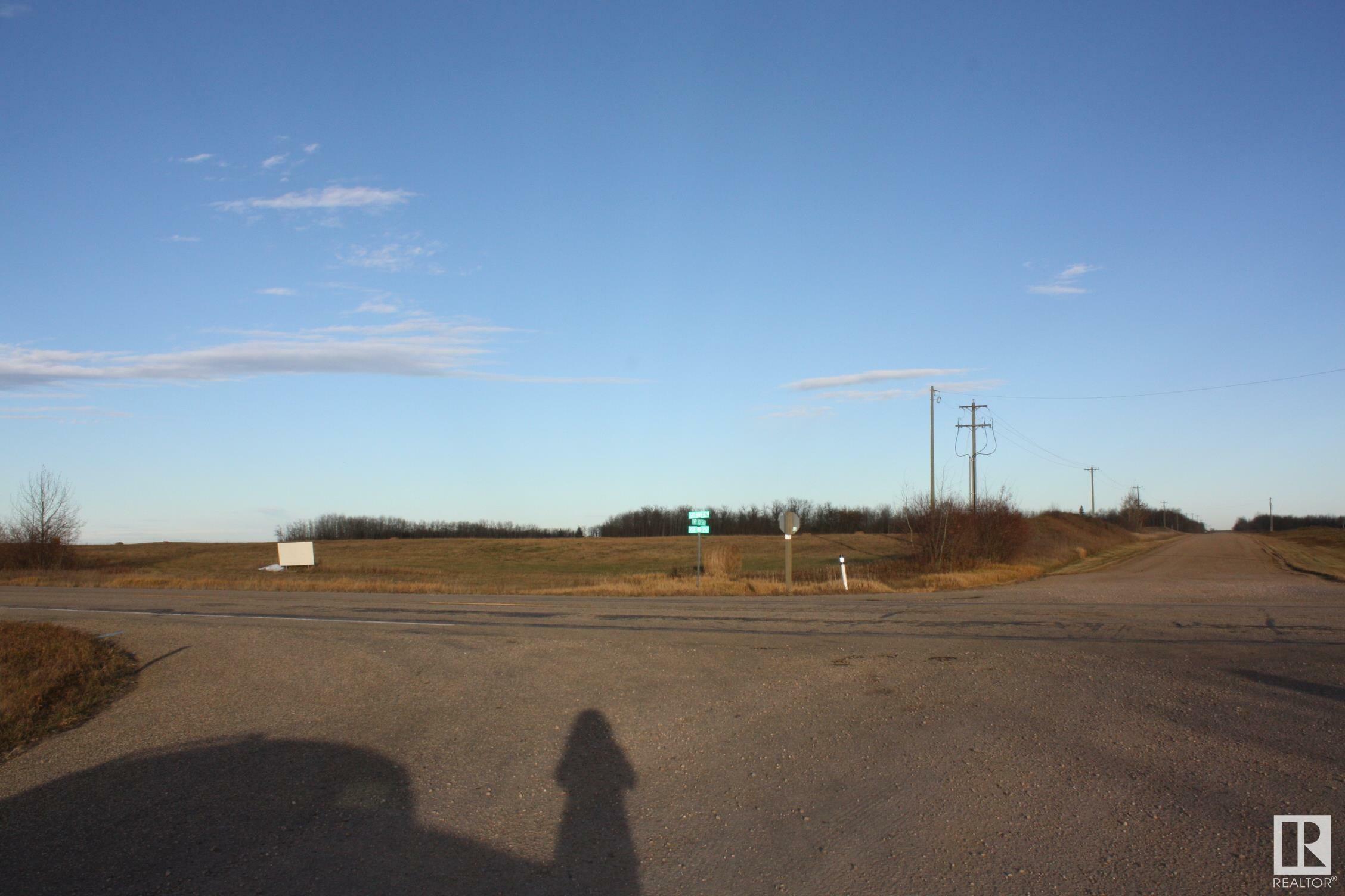 Property Photo:  Twp 582 Secondary Hiway #829  AB T0A 2V0 