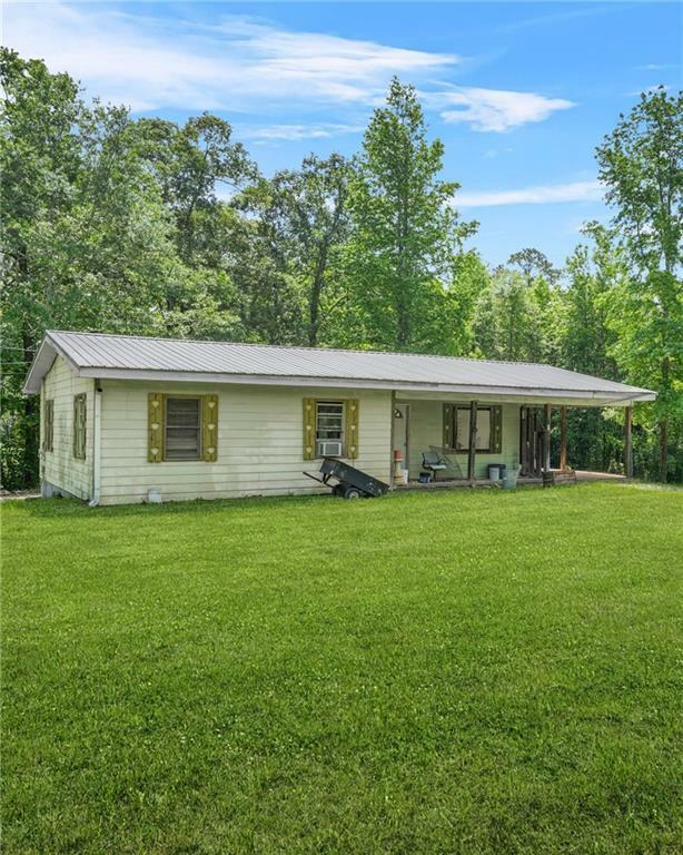 Property Photo: 415 Gray Road GA 30116