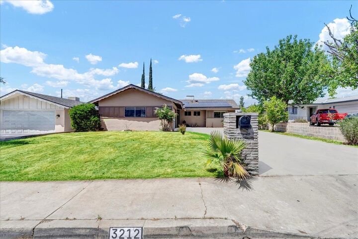 Property Photo: 3212 Apollo St CA 93306