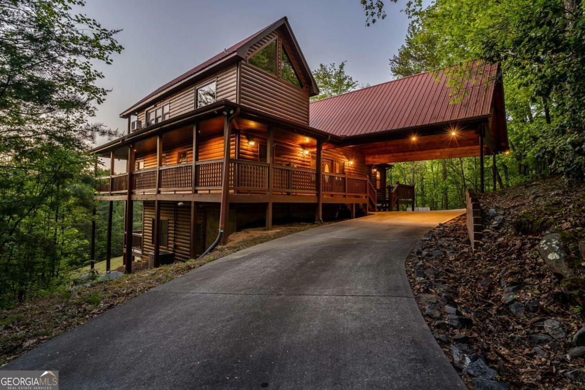 Property Photo:  433 Spruce Circle  GA 30559 