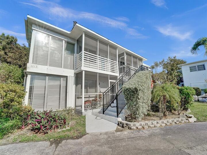 Property Photo: 1115 SE 14th Pl 19C FL 33316