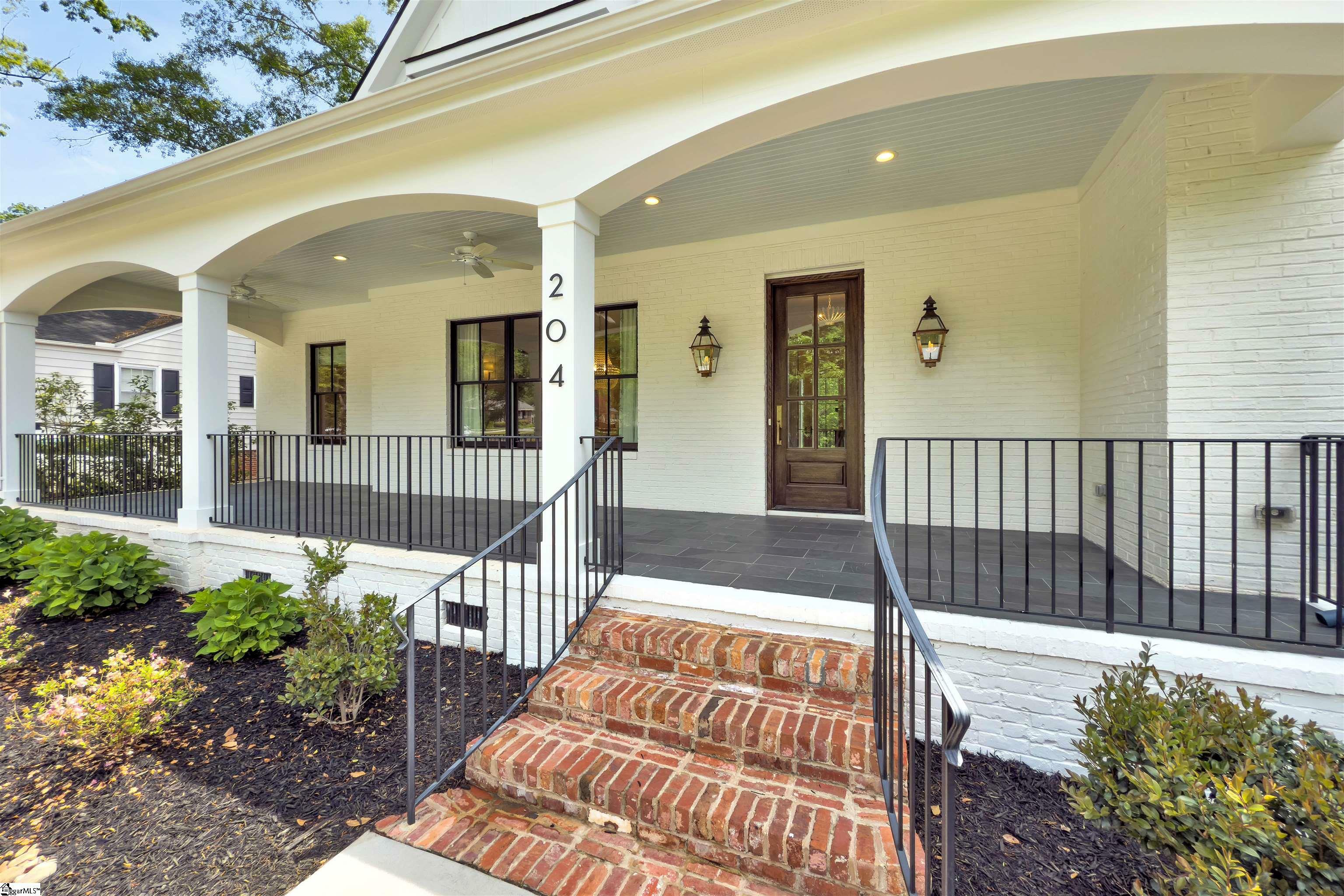 Property Photo: 204 Sunset Drive SC 29605