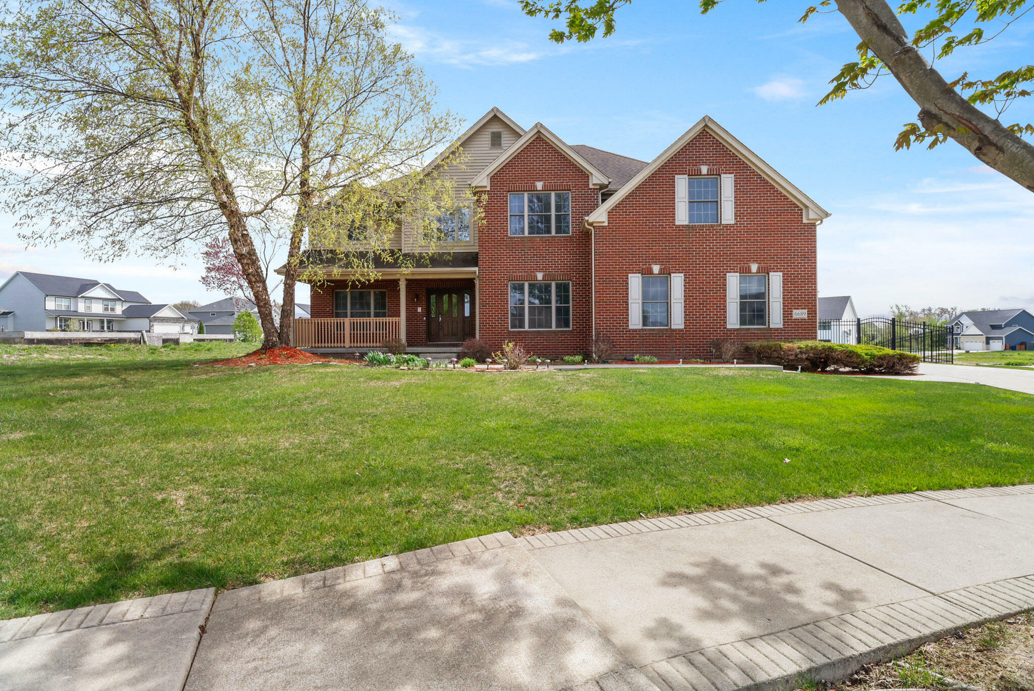 Property Photo: 6689 Hawthorne Court IN 46307