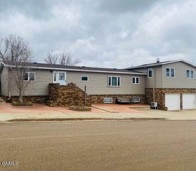 Property Photo: 505 3rd Street N ND 58639