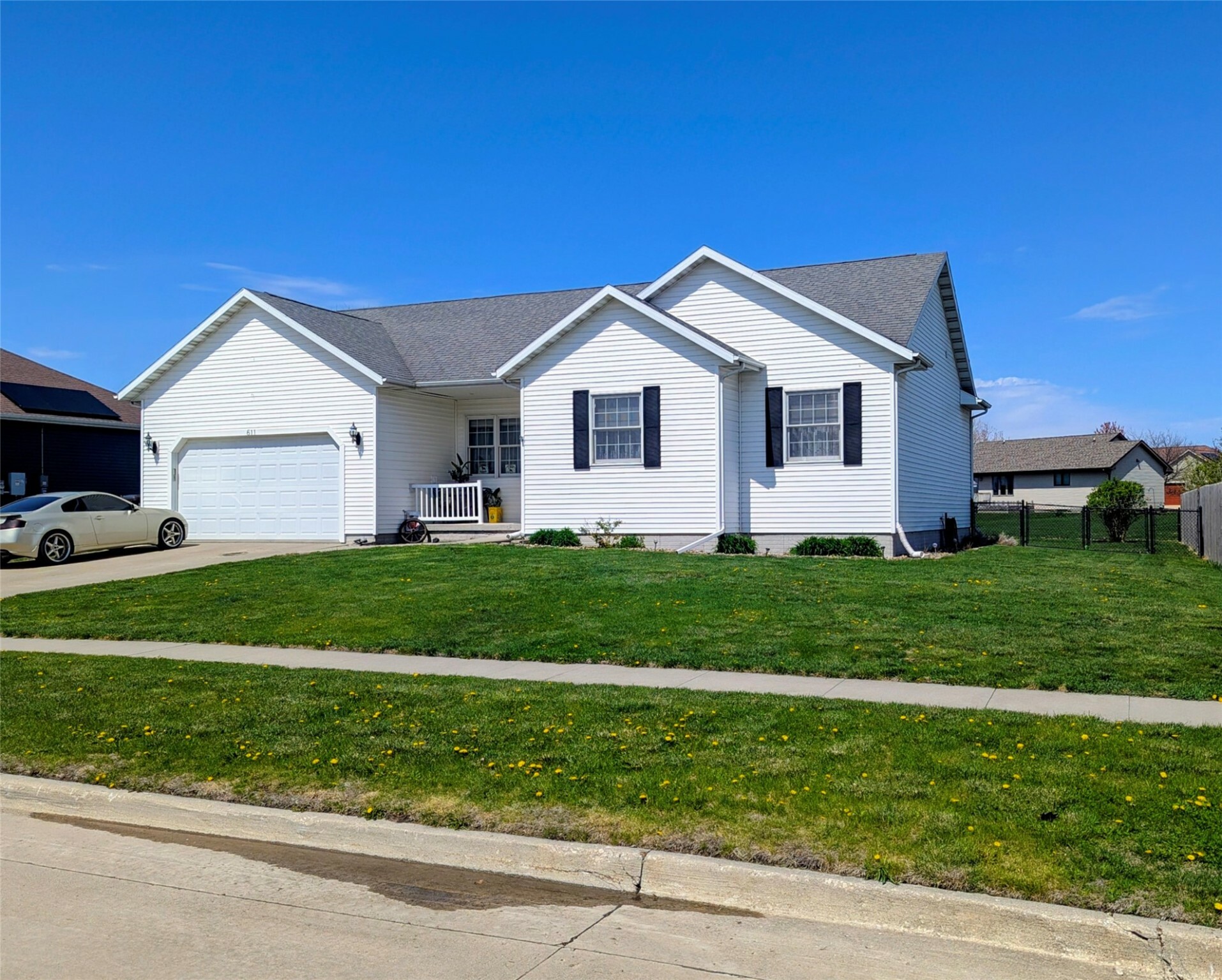 Property Photo: 611 8th Avenue IA 50244