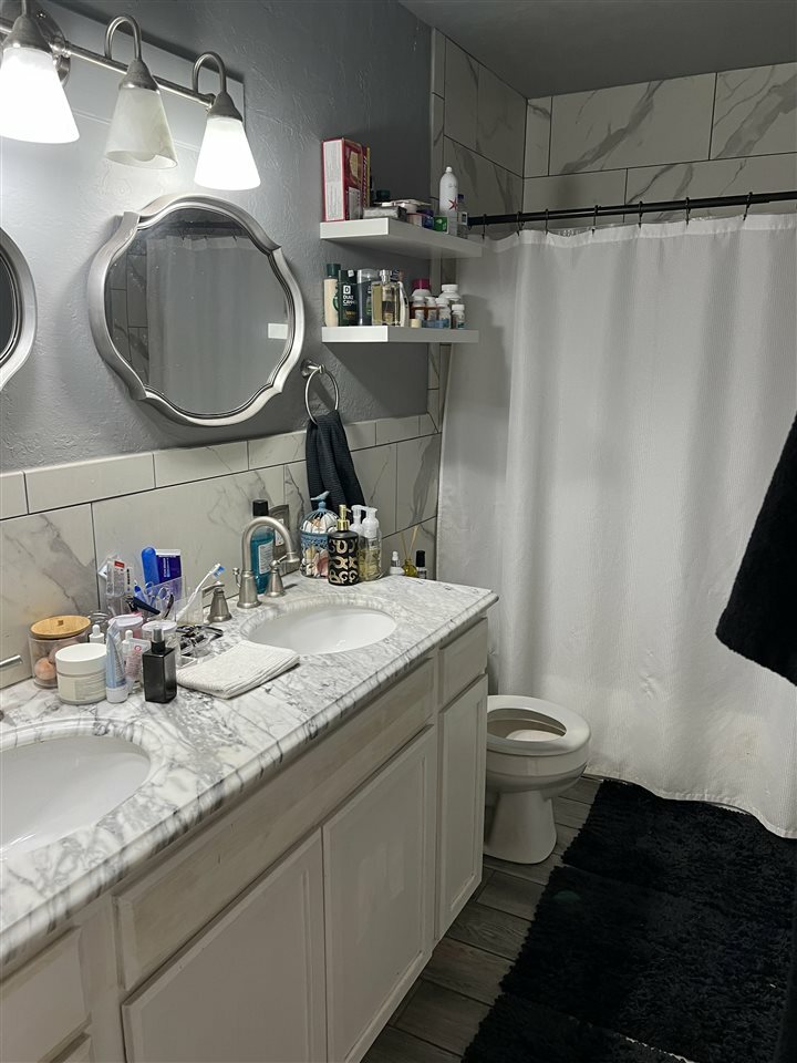 Property Photo: 2129 NW Carroll Ave OK 73505