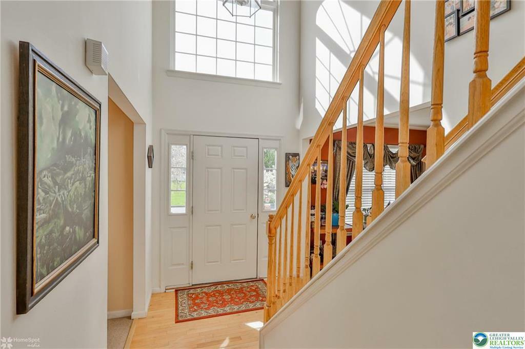 Property Photo: 909 Heather Lane PA 18040
