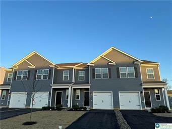Property Photo: 1212 Susan Circle PA 18031
