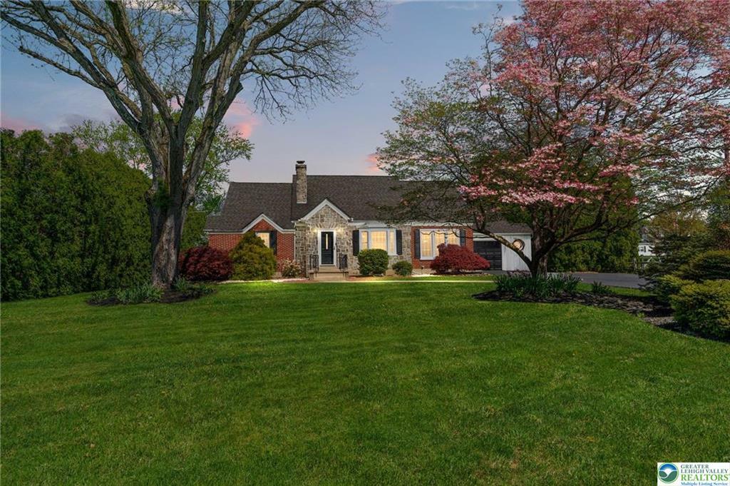 Property Photo: 4253 Green Pond Road PA 18020