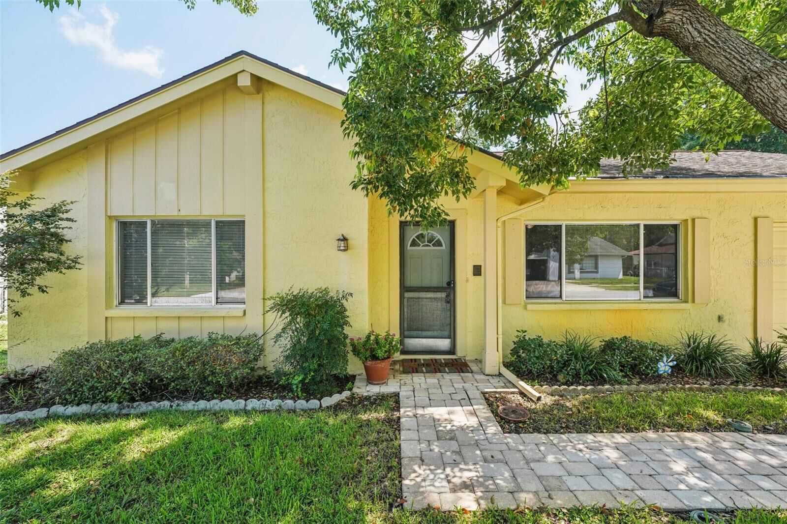 Property Photo: 12906 Sandburst Lane FL 34667