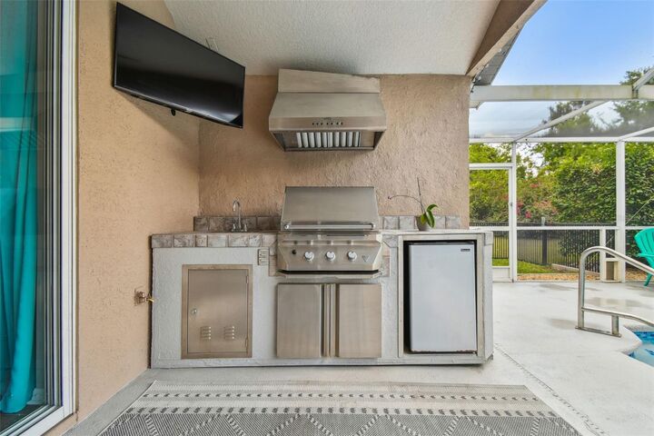 Property Photo:  6006 Chellas Court  FL 33558 