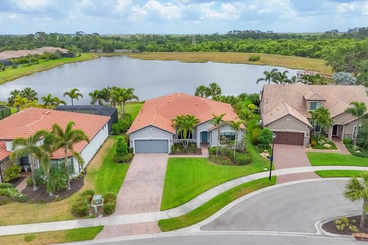 Property Photo:  5923 Snowy Egret Drive  FL 34238 