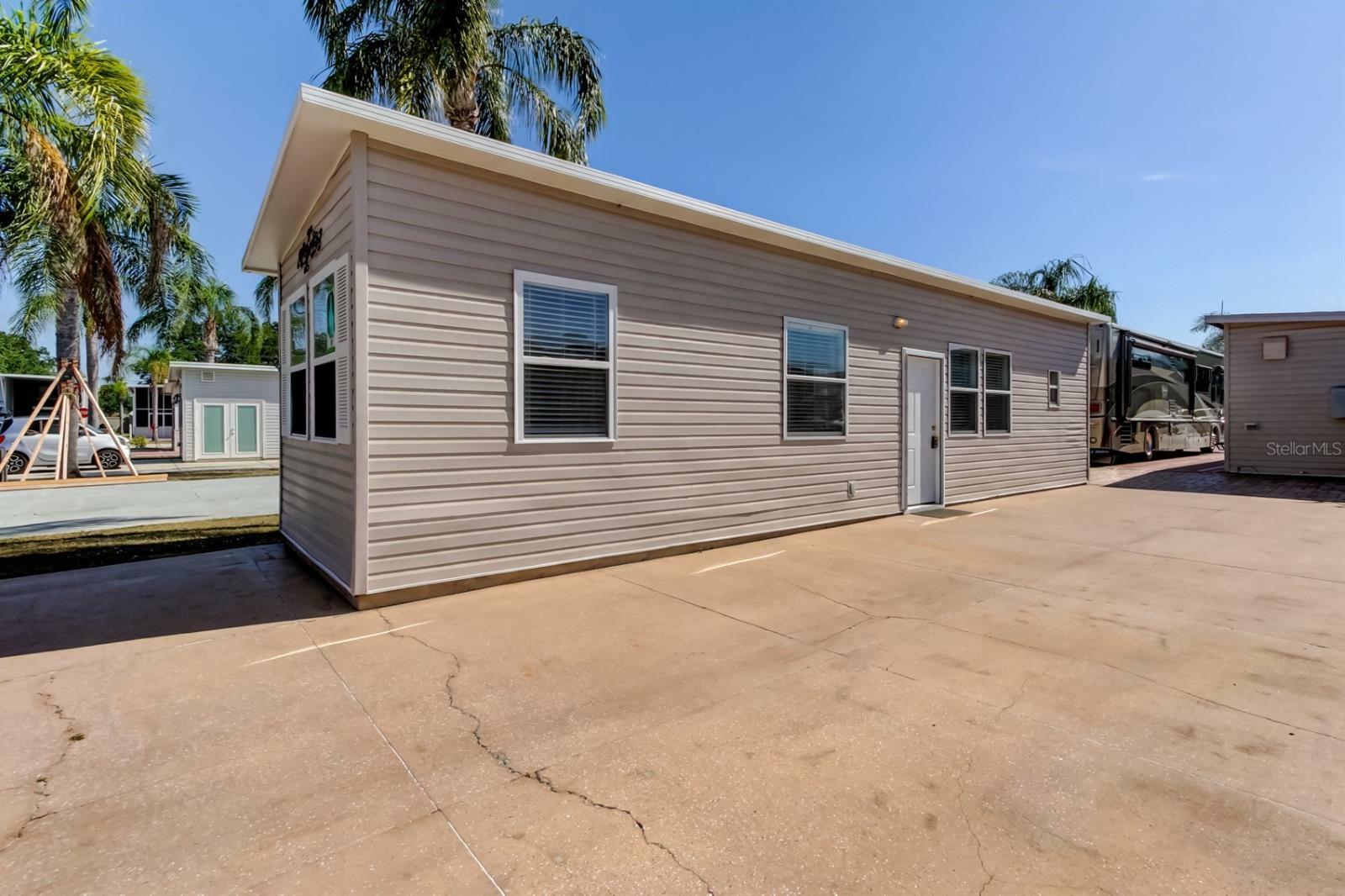 Property Photo: 3524 Peridot Lane FL 33540