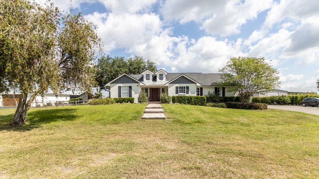 Property Photo: 812 Jameson Road FL 33547