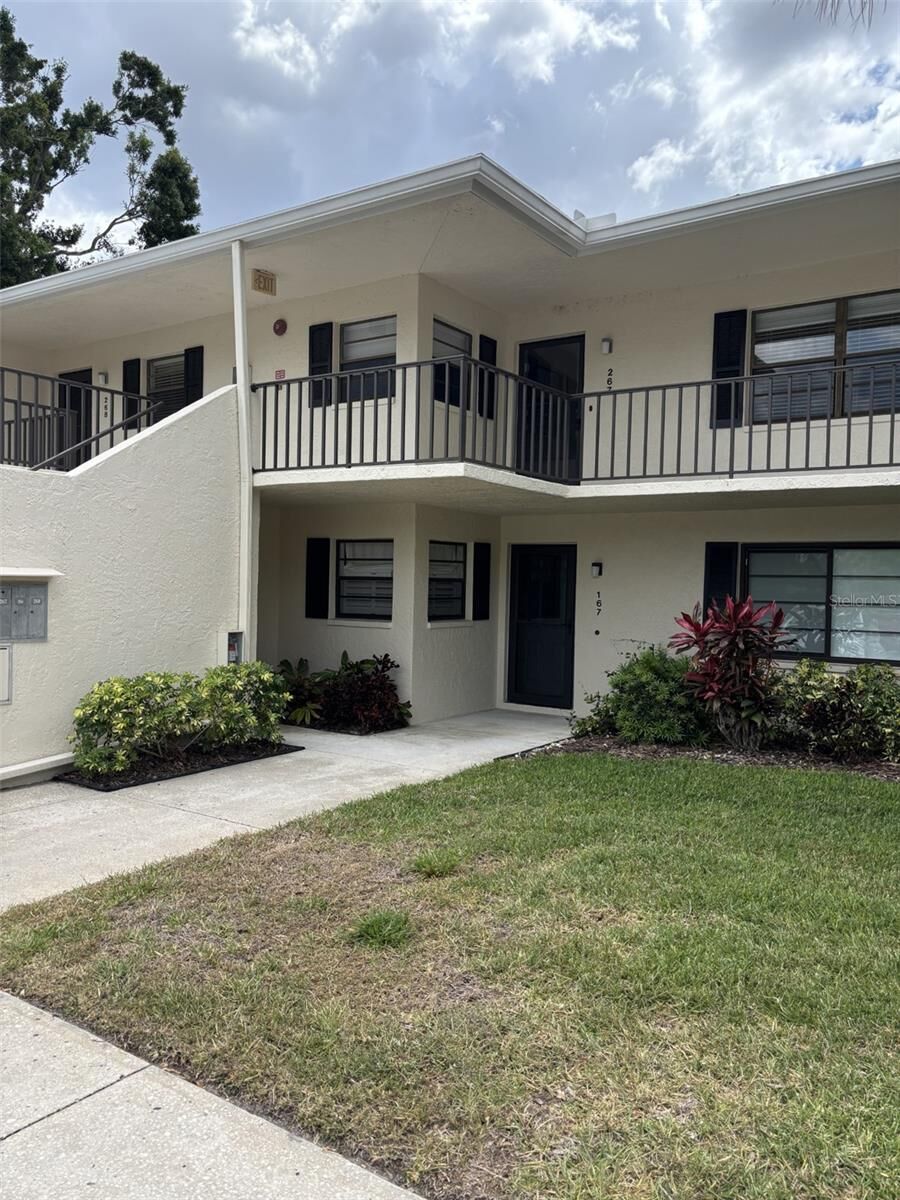 Property Photo: 7050 Fairway Bend Lane 167 FL 34243