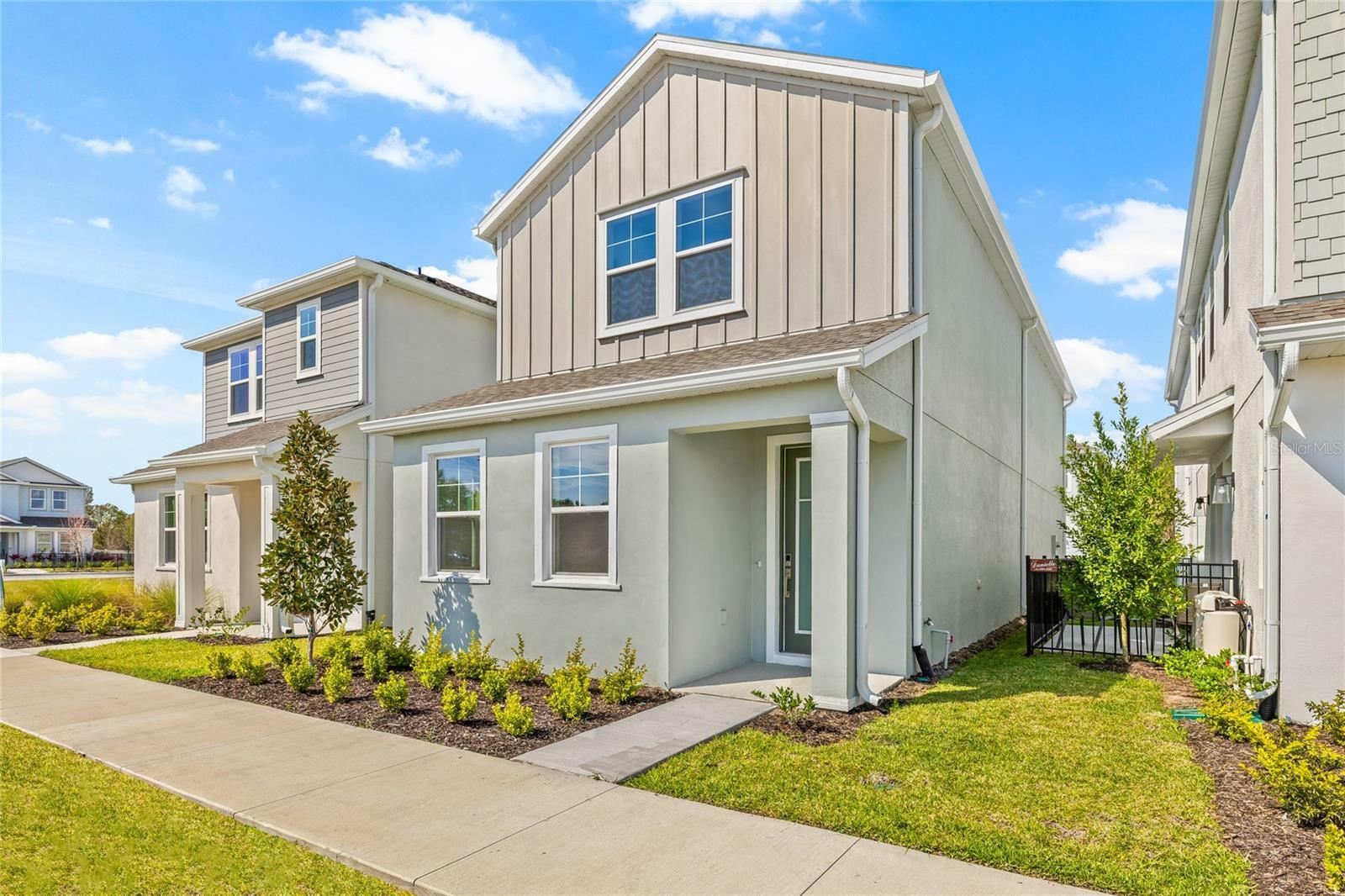 Property Photo: 2019 Wild Heron Court FL 33596