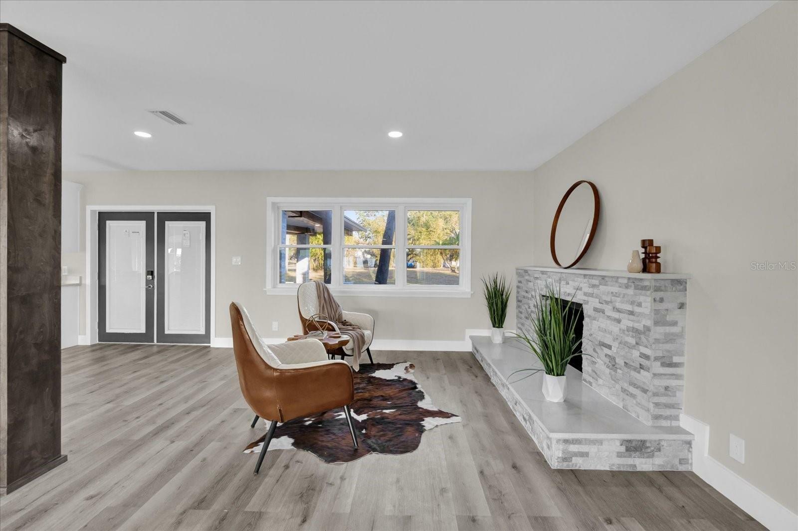 Property Photo: 5526 Parkdale Drive FL 32839