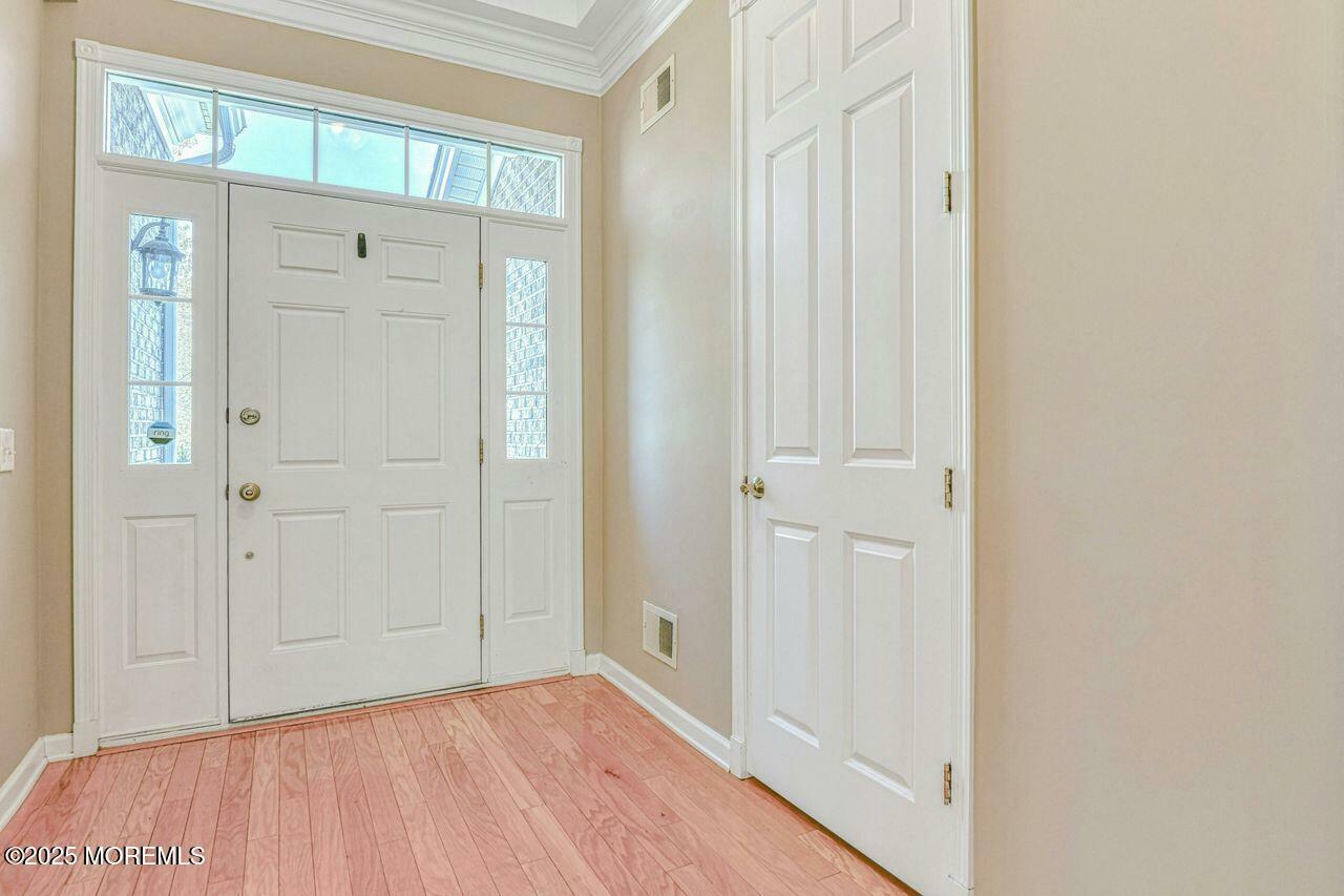 Property Photo:  23 Muirfield Road  NJ 08527 
