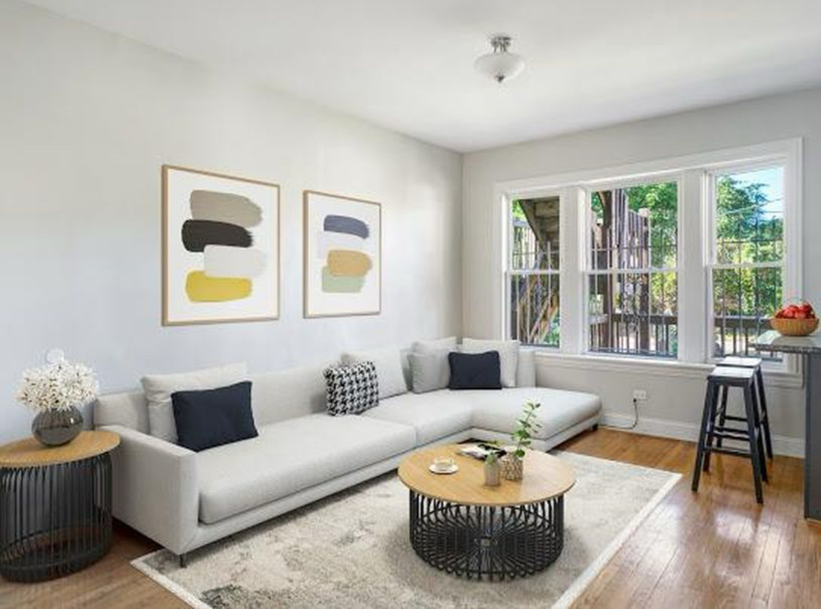 Property Photo: 1332 E 72nd Place 2 IL 60619