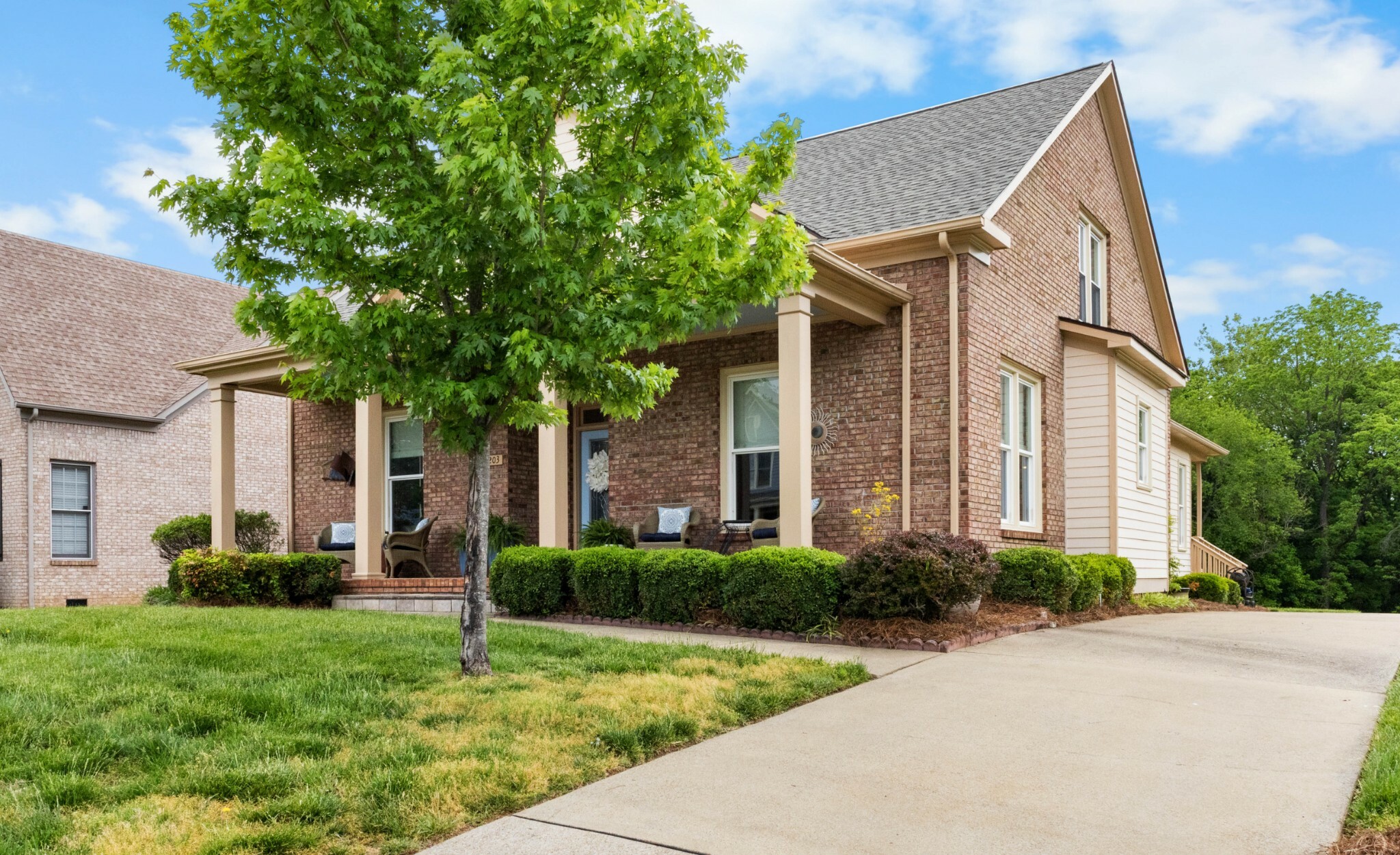 Property Photo: 2203 Exeter Ln TN 37043