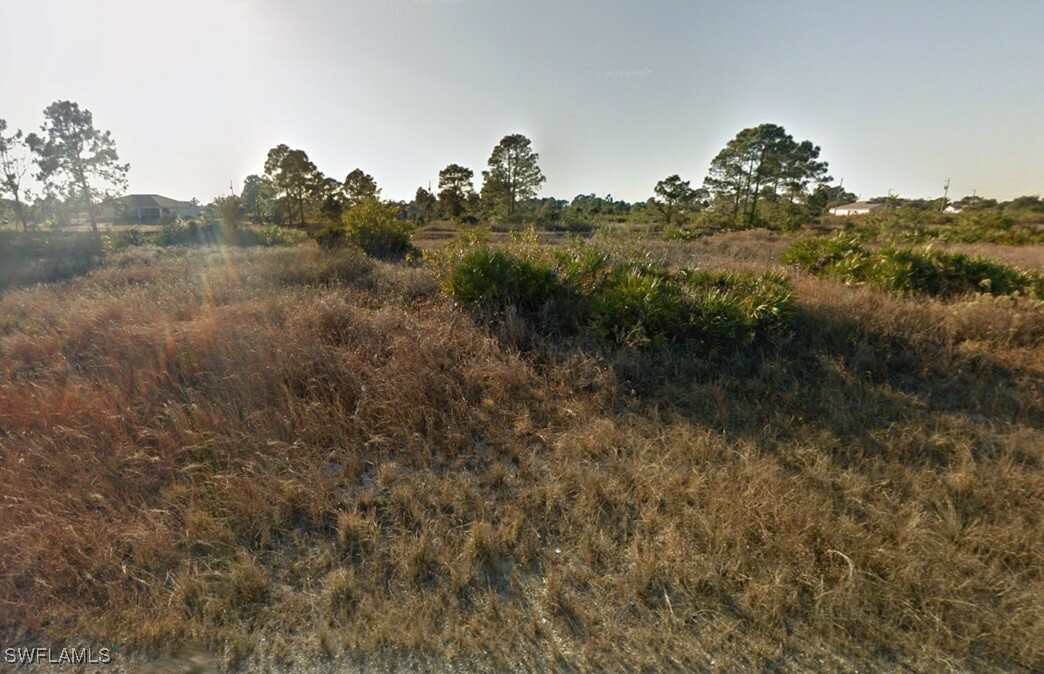 Property Photo: 410 Fernwood Avenue S FL 33974