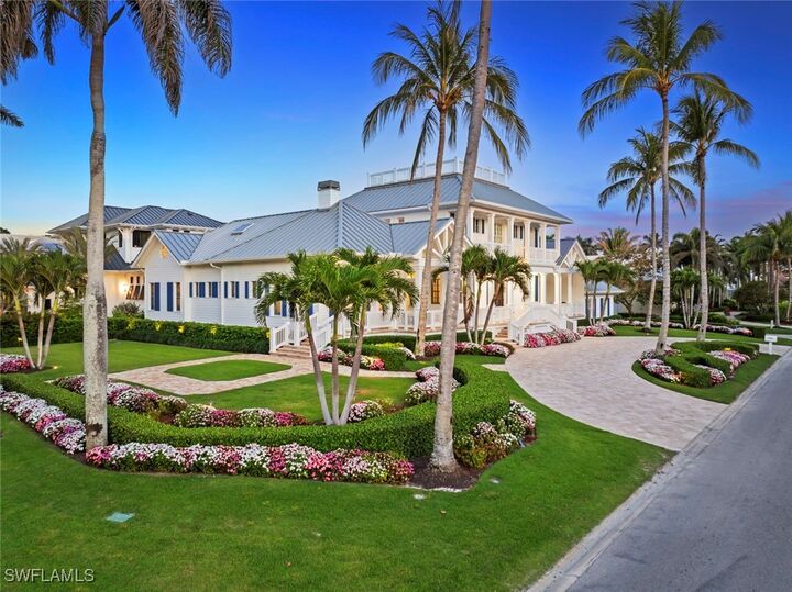 Property Photo: 1551 Gulf Shore Boulevard S FL 34102
