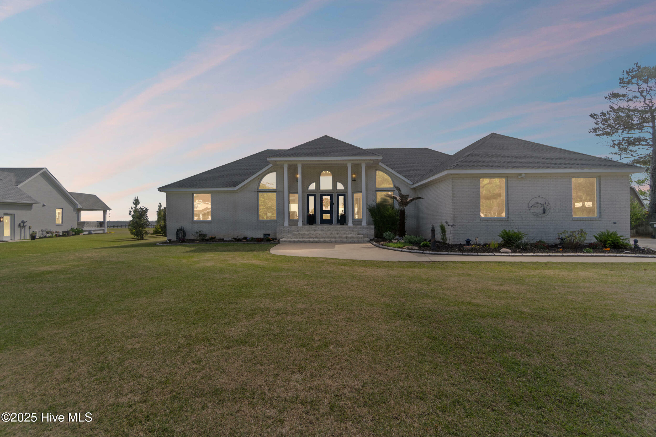 111 Waterway Court  Aydlett NC 27916 photo