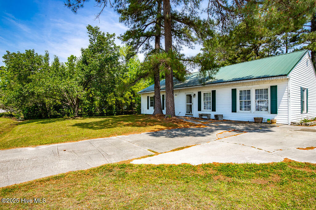 Property Photo: 104 Haley Drive NC 28532