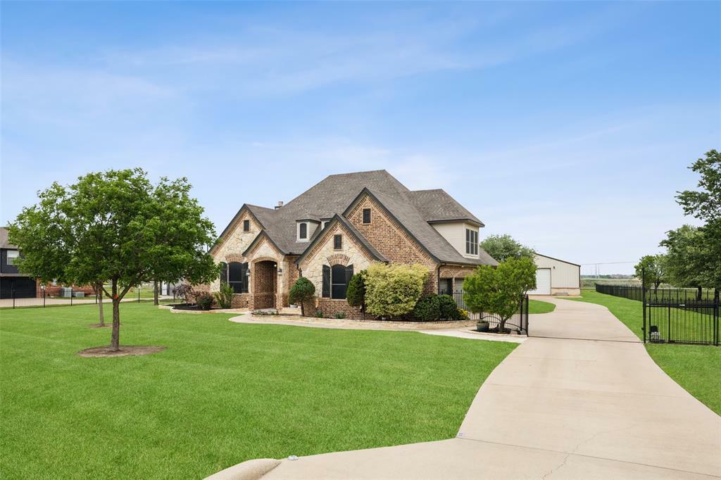 Property Photo: 508 Lonesome Trail TX 76052