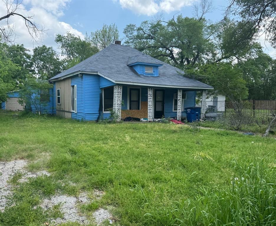 Property Photo: 4322 Metropolitan Avenue TX 75210
