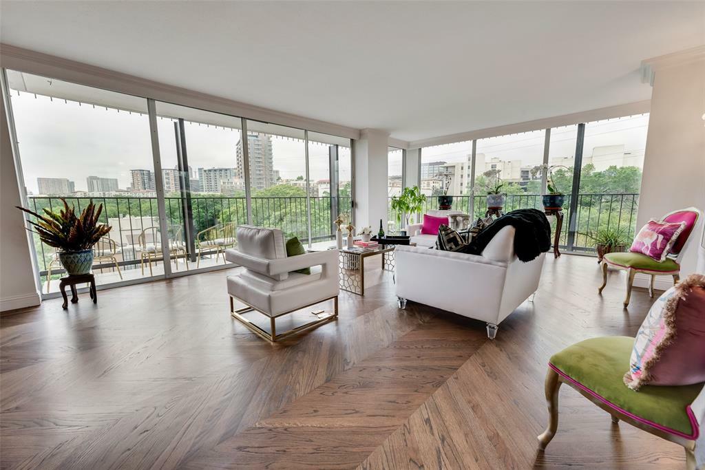 Property Photo: 3310 Fairmount Street 7D TX 75201