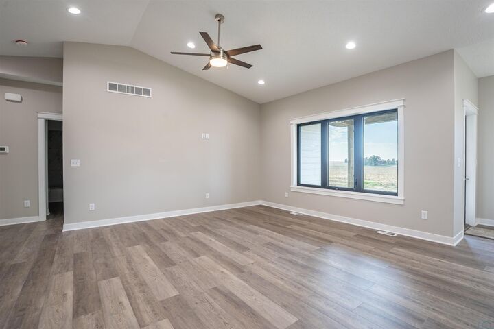 Property Photo: 708 17th St SE IA 51041