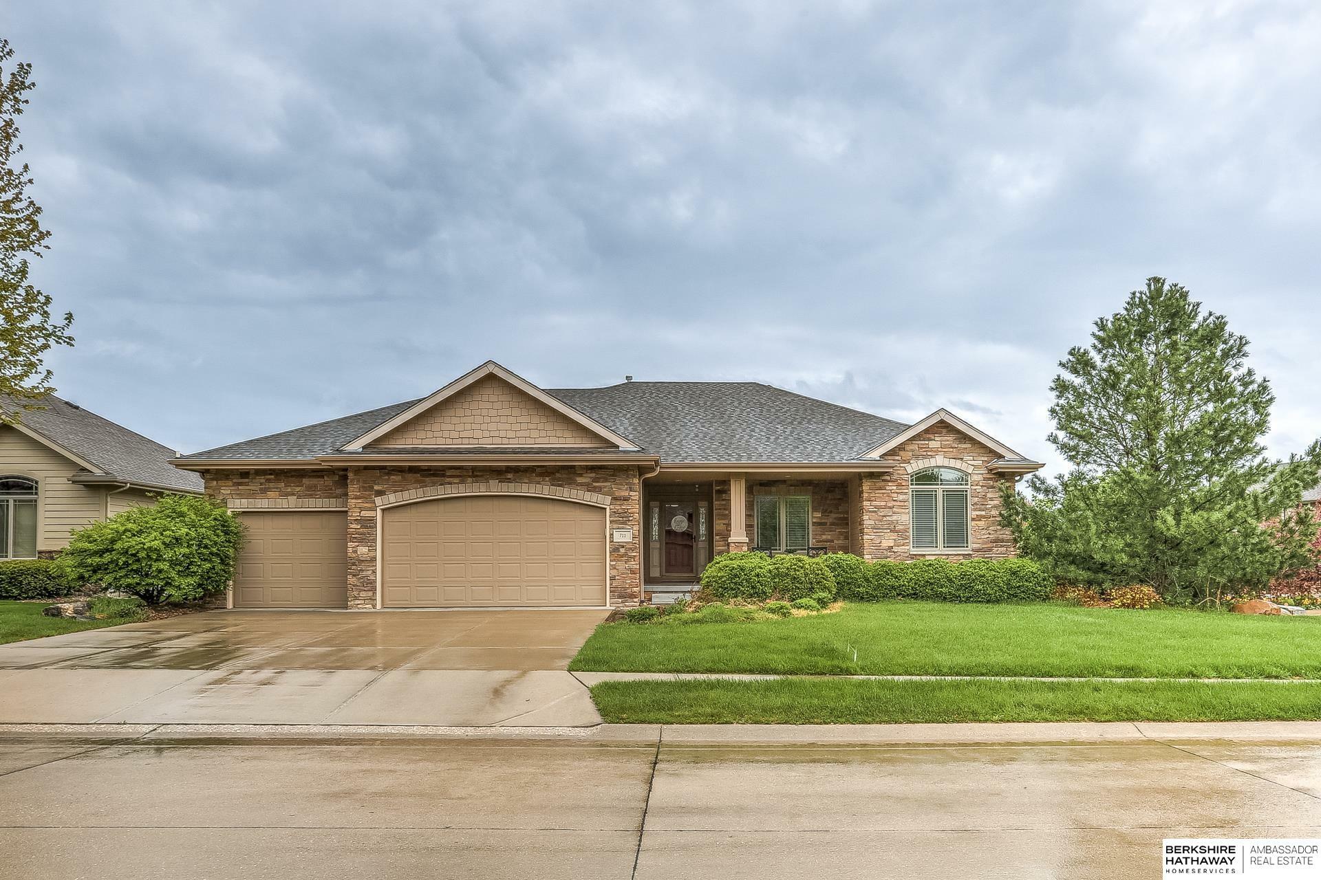 Property Photo: 711 S 199th Street NE 68022