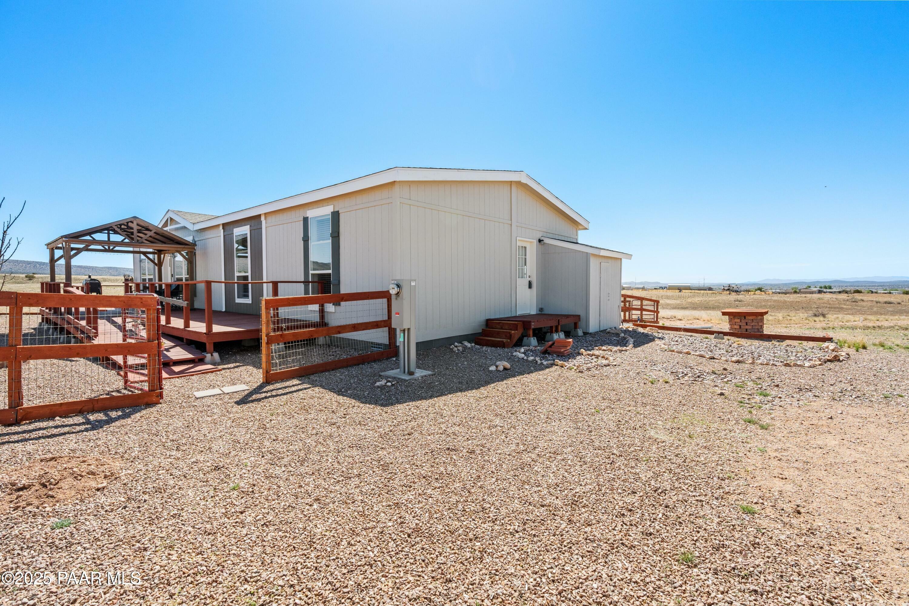 Property Photo: 27139 N Lucky Lane AZ 86334